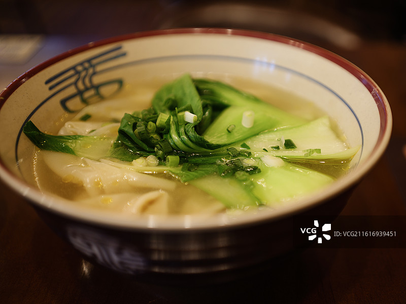 豌杂面和鸡汤抄手图片素材