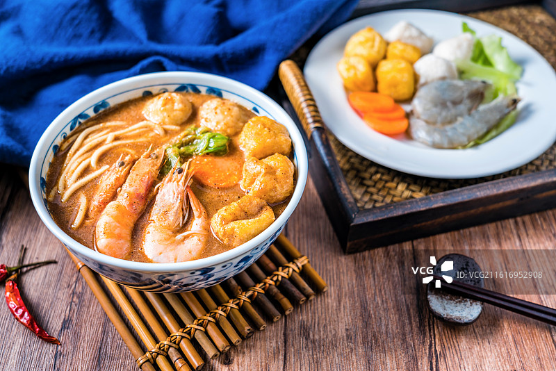 中国福建厦门美食一碗海鲜沙茶面图片素材