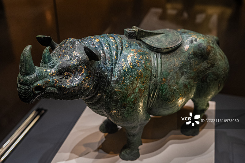 西汉 错金银云纹青铜犀尊 1963年陕西兴平出土 中国国家博物馆 镇馆之宝 国宝图片素材