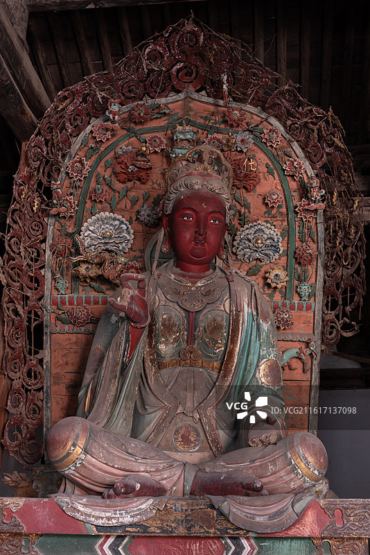 山西忻州定襄洪福寺正殿三圣殿内的宋代彩塑图片素材