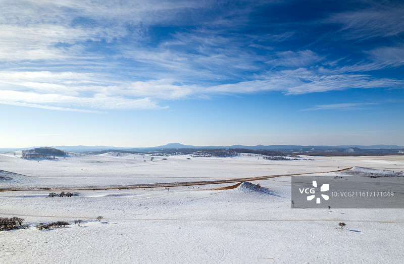 航拍冬季草原雪景图片素材