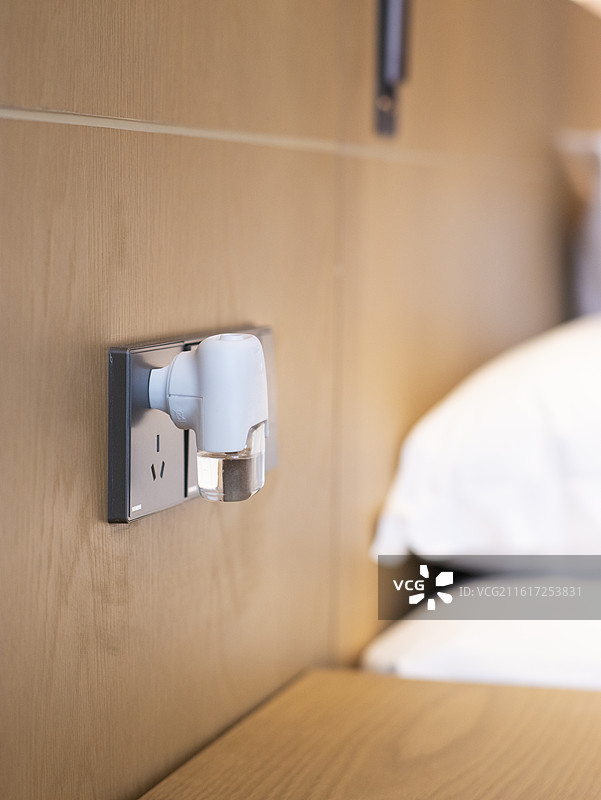 夏季室内充电液体蚊香图片素材