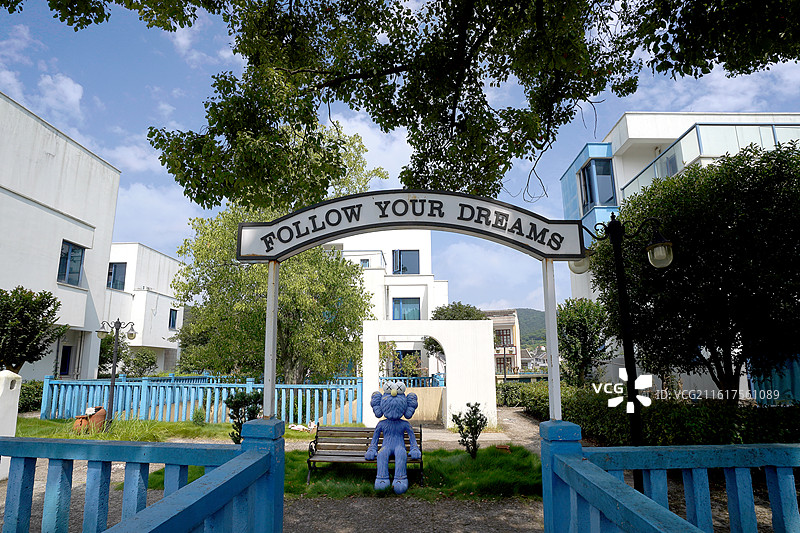 浙江省舟山市岱山县秀山岛蓝白小镇图片素材