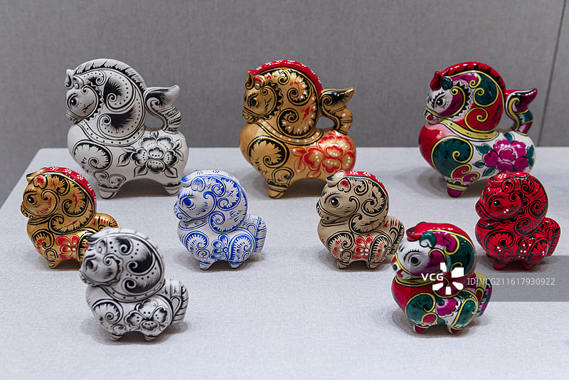 陕西省凤翔泥塑 秦将马图片素材