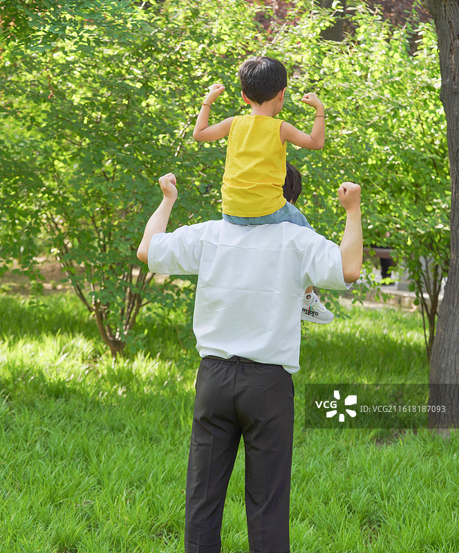 亲子互动图片素材