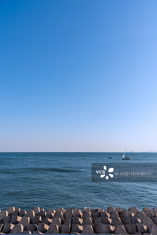 中国山东青岛奥帆广场情人坝风景图片素材