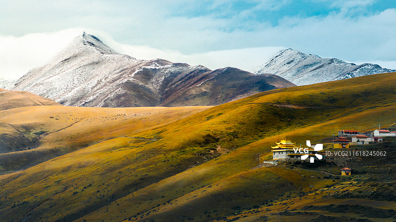 川西草原的佛音图片素材