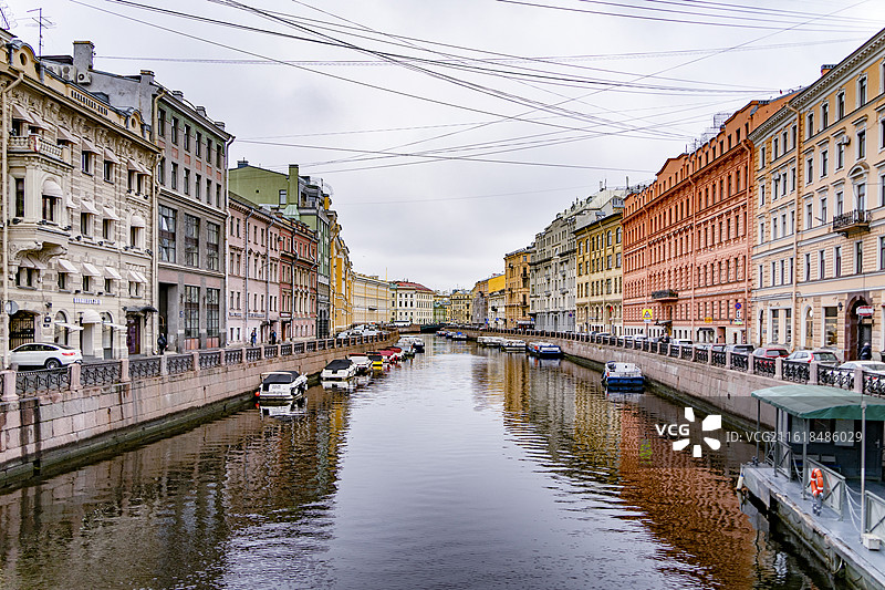 俄罗斯圣彼得堡莫伊卡河边的欧式建筑图片素材