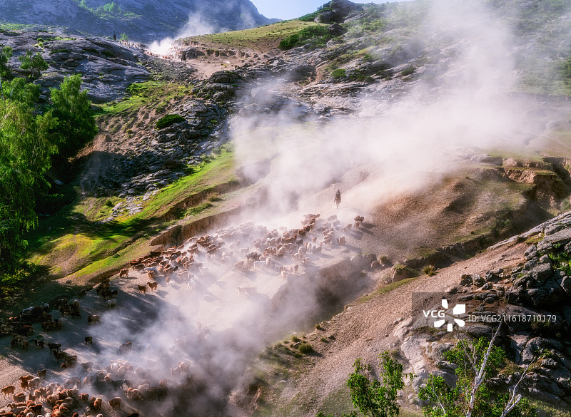 萨尔布拉克-千年古牧道垭口图片素材