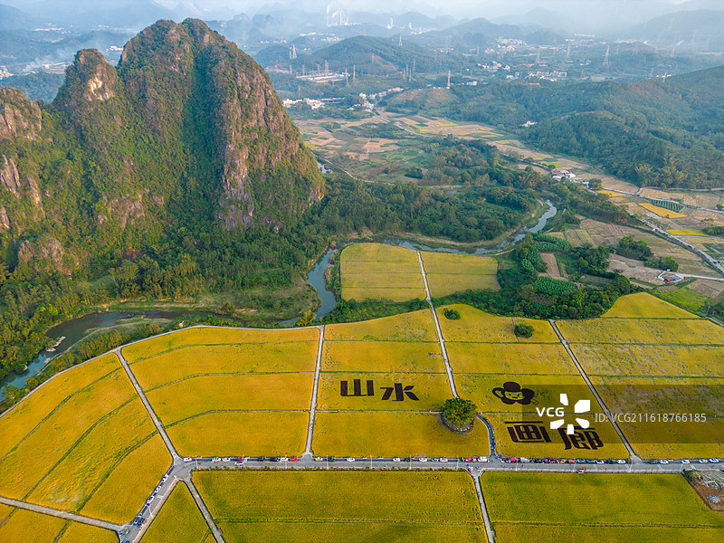 春北十里画廊稻田秋色（山水画廊），广东省阳江市阳春市春湾镇图片素材
