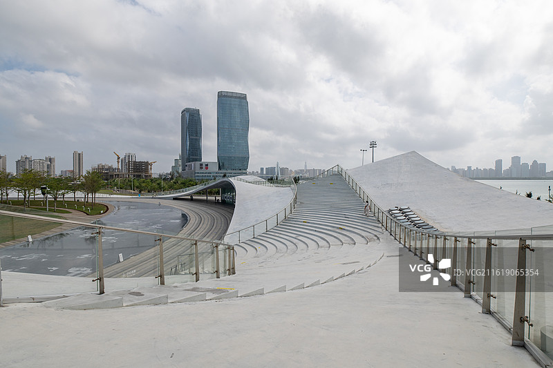 海口湾天空之山风光，中国海南省海口市图片素材