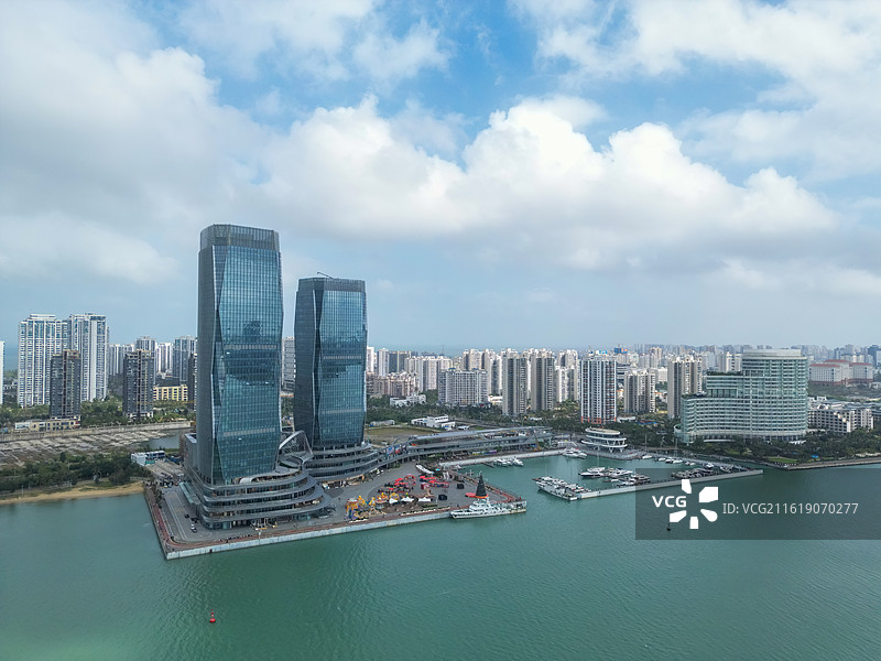 海口湾天空之山风光，中国海南省海口市图片素材