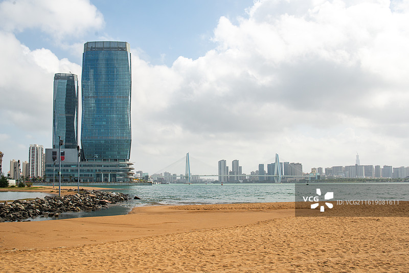 海口湾天空之山风光，中国海南省海口市图片素材