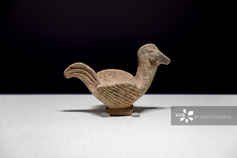 广灵县文旅局藏东汉陶鸟图片素材