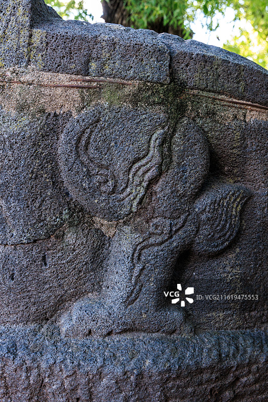 唐代渤海国时期兴隆寺龟趺石碑座图片素材
