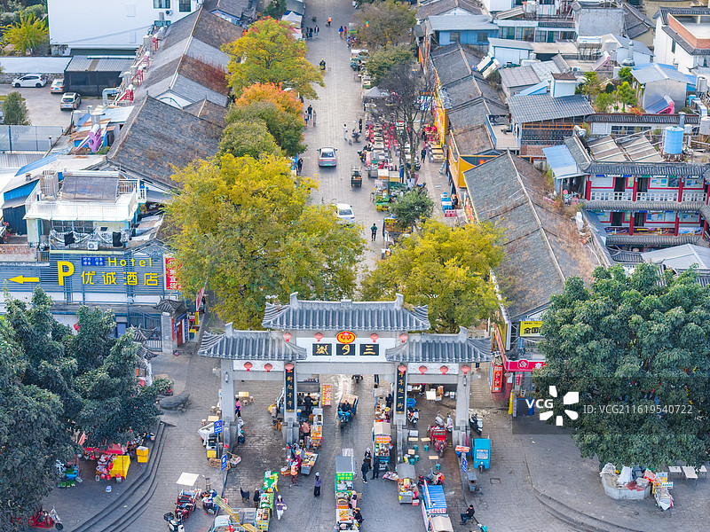 云南大理古城三月街航拍图片素材