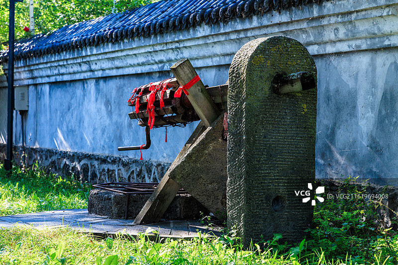 唐代渤海国时期兴隆寺千年古井图片素材