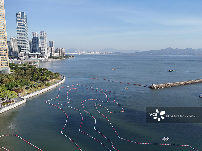 深圳蛇口海上世界艺术中心 城市建筑和海湾景色的高角度视角图片素材