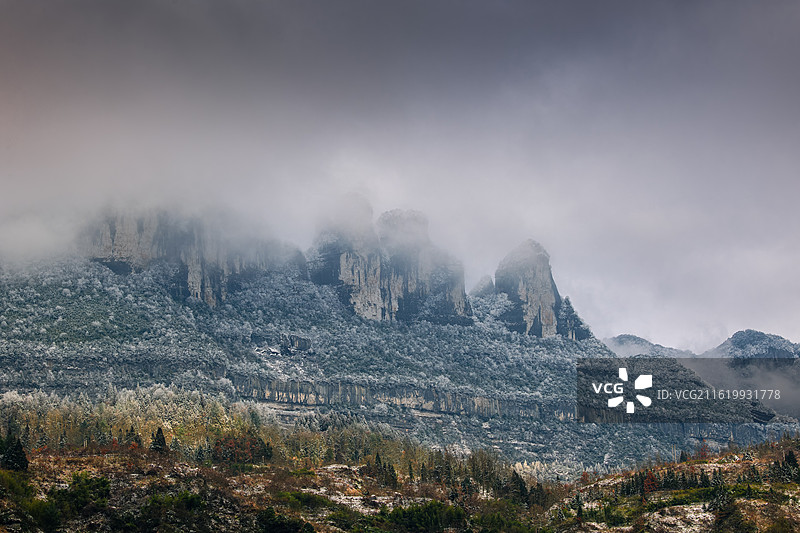 金佛山鹰嘴岩雪中图片素材