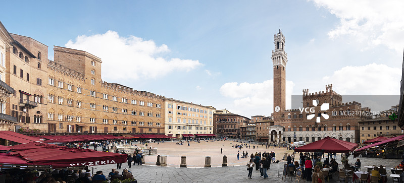 意大利锡耶纳田野广场曼吉亚塔楼锡耶纳市政厅图片素材