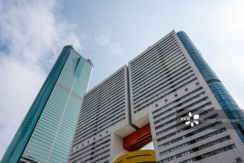 深圳地王大厦低角度特写图片素材