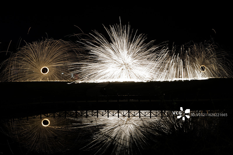 无锡拈花湾打铁花图片素材