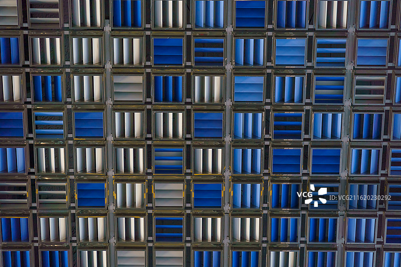 广州阿里巴巴华南运营中心大厦的楼底图片素材