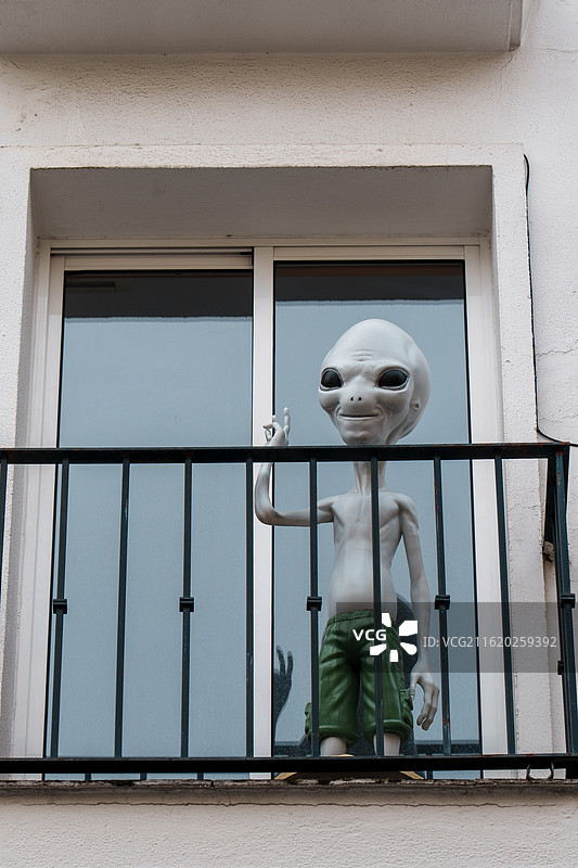 塞维利亚街头外星人雕像图片素材