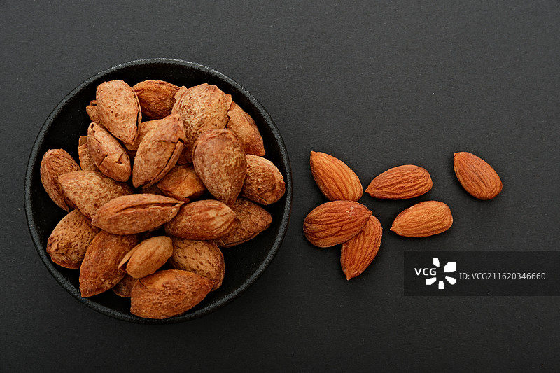 巴旦木零食坚果图片素材
