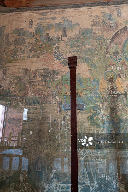 山西忻州繁峙县国保单位岩山寺文殊殿里的金代壁画图片素材