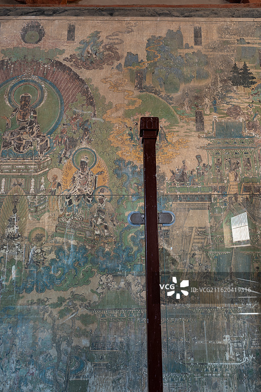 山西忻州繁峙县国保单位岩山寺文殊殿里的金代壁画图片素材