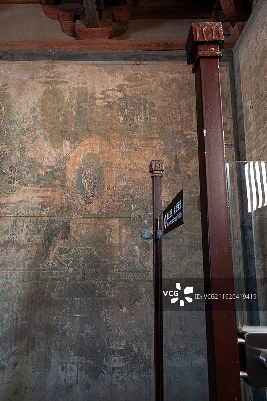 山西忻州繁峙县国保单位岩山寺文殊殿里的金代壁画图片素材