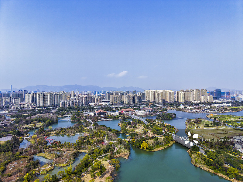 城市湿地公园航拍景观图片素材