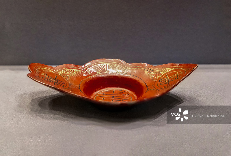 首都博物馆“京津冀庙会文化展”：金漆茶托（首都博物馆藏）图片素材