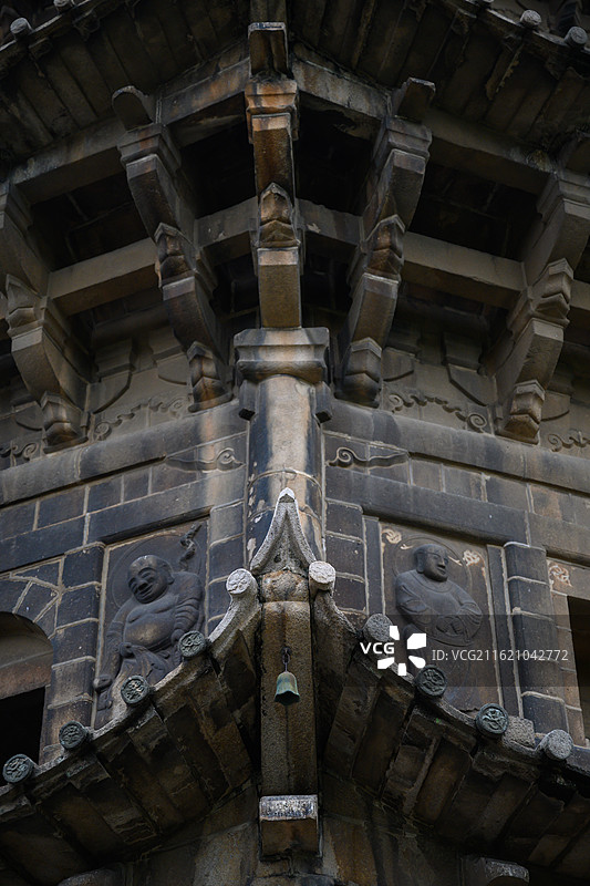 泉州古城的热门旅游点：泉州西街、开元寺、双塔、中山路、妙音鸟图片素材