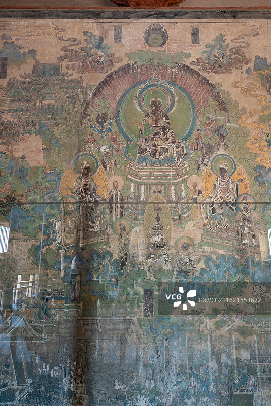 山西忻州繁峙县国保单位岩山寺文殊殿里的金代壁画图片素材
