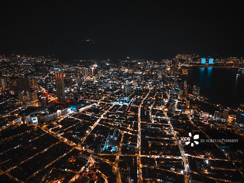 马来西亚槟城乔治城夜景航拍图片素材