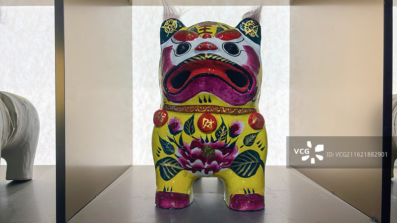 非物质文化遗产民间工艺品泥老虎图片素材