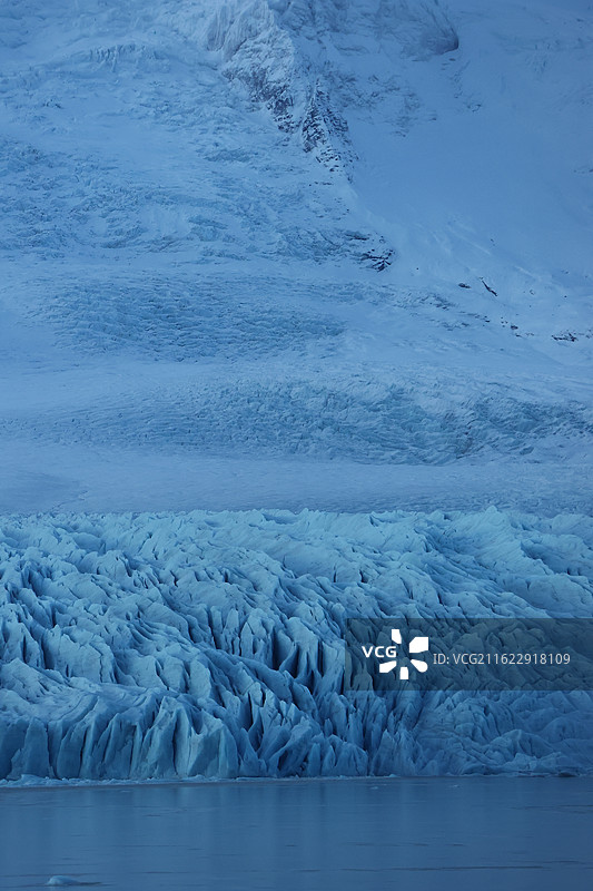 冰岛冰河湖南线绝美风光 杰古沙龙冰河湖钻石沙滩蓝冰奇观瓦特纳冰川南岸瀑布极光自驾旅行自然风景摄影图片素材