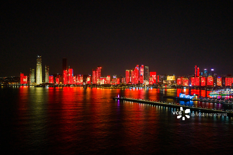 2026年青岛城市灯光秀图片素材