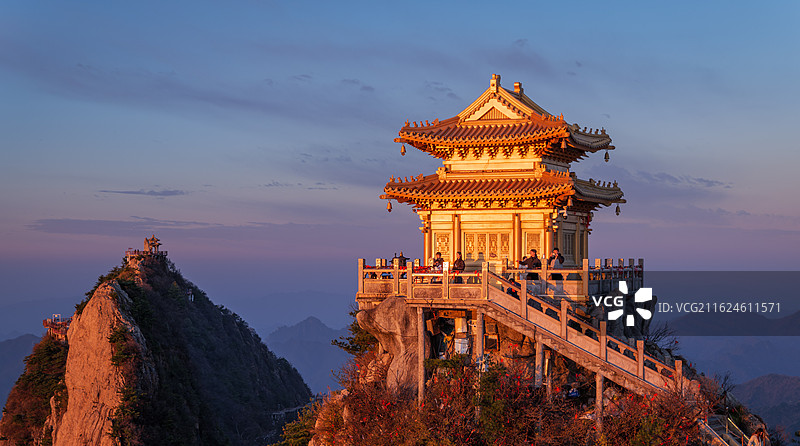 徒步老君山图片素材