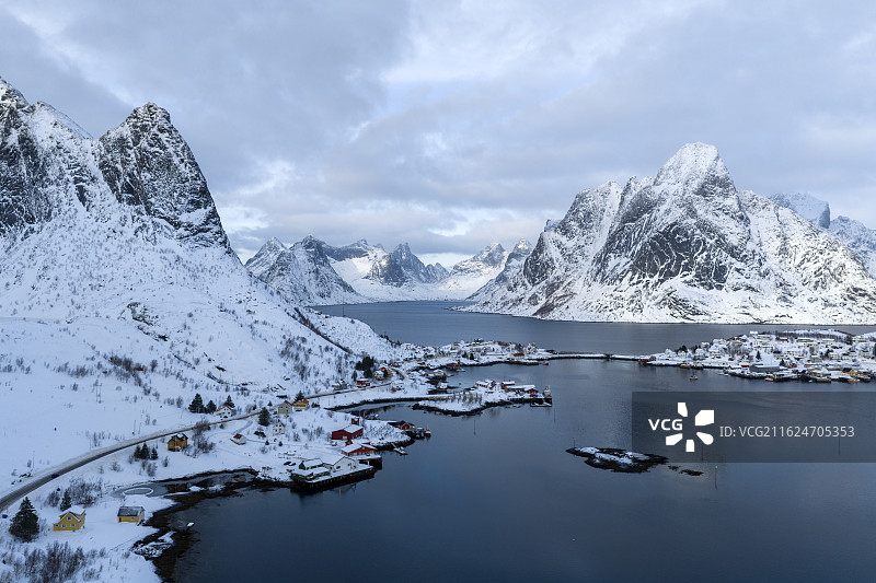 挪威峡湾冬季雪景图片素材