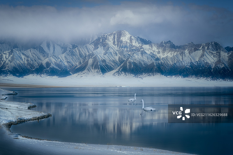 冬季的赛里木湖图片素材
