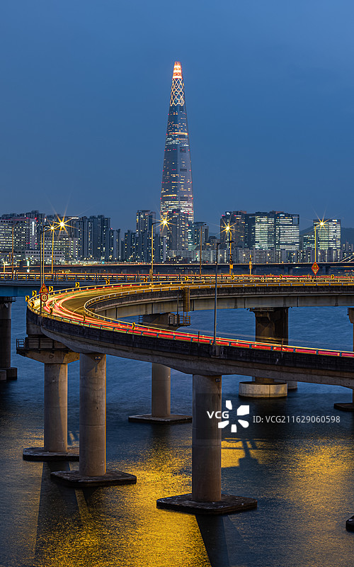 首尔汉江与立交桥夜景图片素材