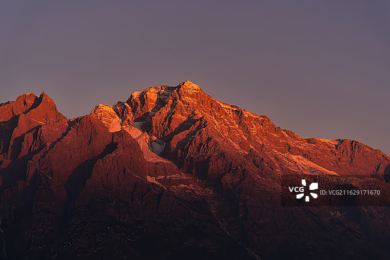 日照金山-玉龙雪山图片素材