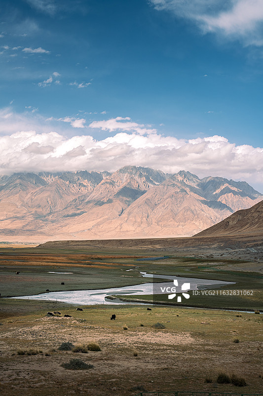 帕米尔上的河流图片素材