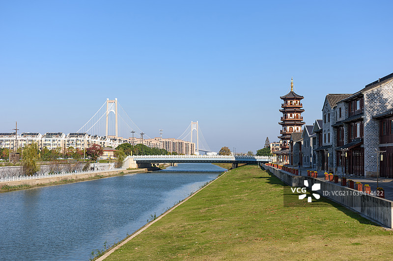 江苏南京，栖霞山风景名胜区，九乡河畔，五层仿古阁楼式塔。图片素材