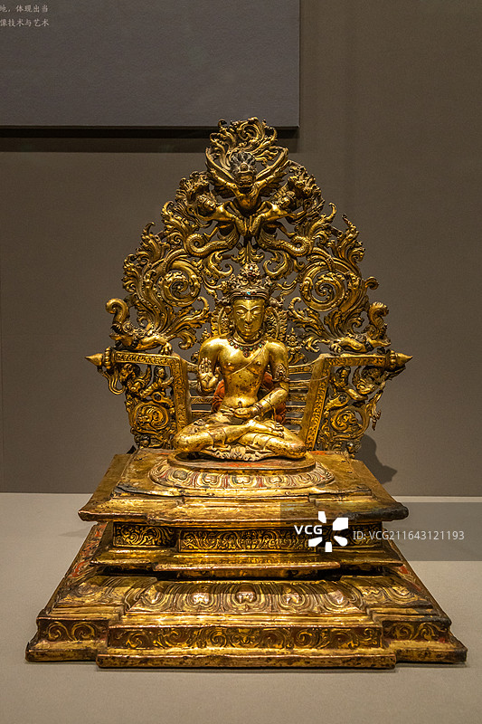 故宫博物院萨迦寺历史文化艺术展不空成就佛红铜鎏金14世纪西藏中部萨迦寺藏品图片素材