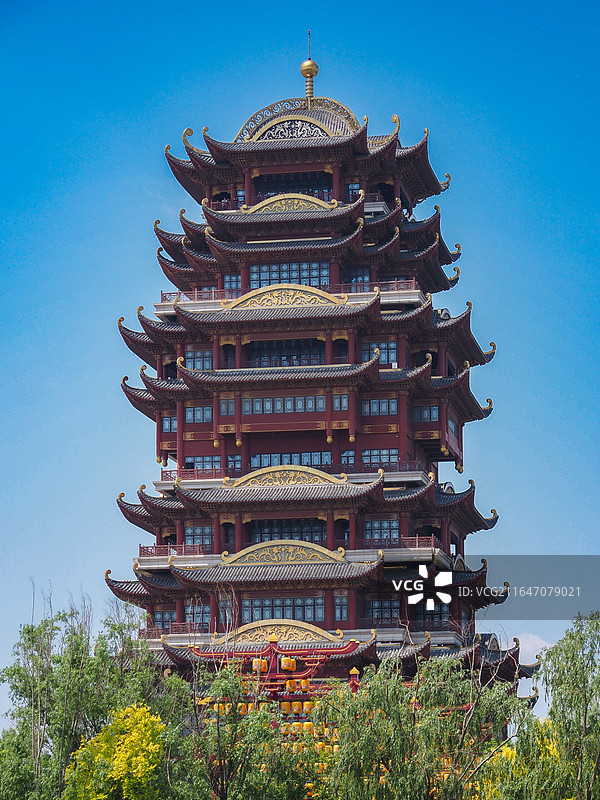 山东滨州蒲湖风景区黄河楼正面全景图片素材