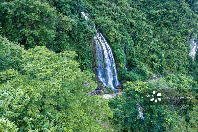 湖北恩施屯堡滴水岩村瀑布图片素材